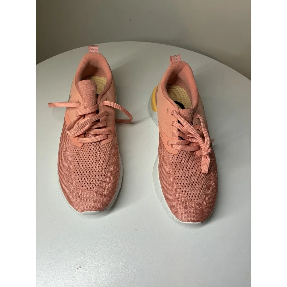 pink quartz Nike Odyssey React Flyknit 2 running shoes Size 7.5 Hiking Outdoors